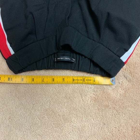 Zara trousers with red stripe - Picture 5 of 8